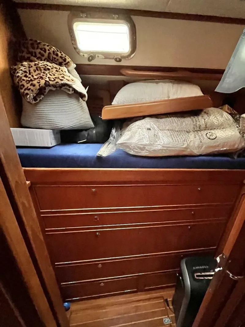 Slide: The Image of Hylas 49 2004 - 5863618