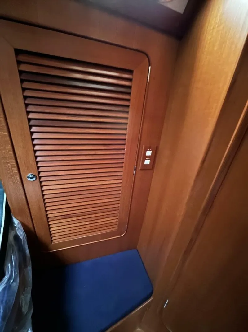 Slide: The Image of Hylas 49 2004 - 5863622