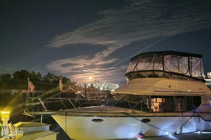 Slide: The Image of Carver 320 Voyager 1996 - 5863988