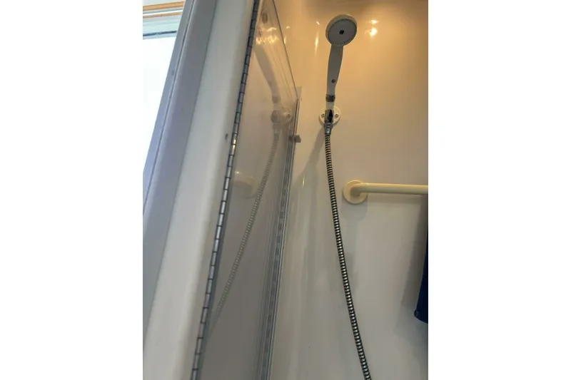 Slide: The Image of Carver 320 Voyager 1996 - 5864013