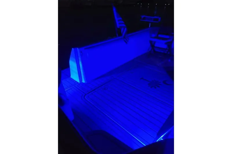 Slide: The Image of Carver Yachts 320 Voyager 1996 - 5863991