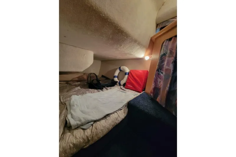 Slide: The Image of Carver Yachts 320 Voyager 1996 - 5864010