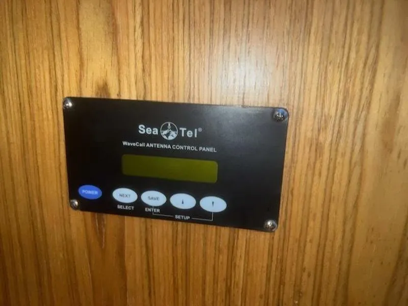 Slide: The Image of SeaTel Control Panel - 5864288