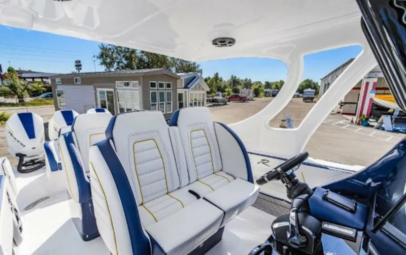 Slide: The Image of Renegade 38GTS 2026 - 5864500