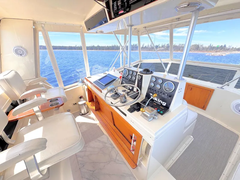 Slide: The Image of Viking 48 Motor Yacht 1987 - 7159036