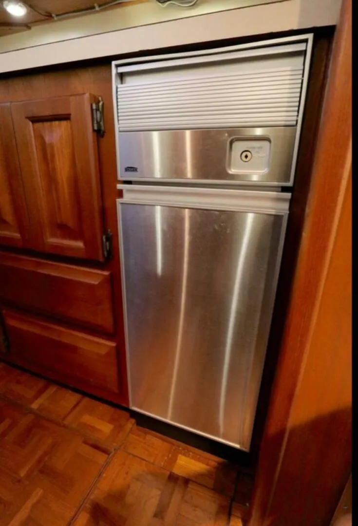 Slide: The Image of Viking 48 Motor Yacht 1987 - 5865011