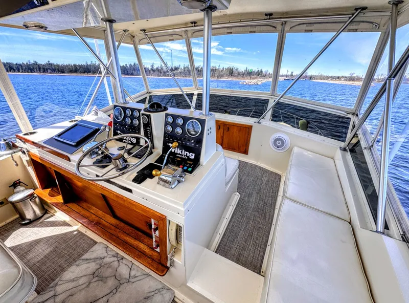 Slide: The Image of Viking 48 Motor Yacht 1987 - 7159037