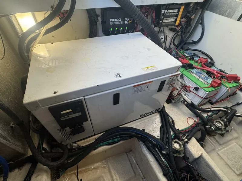 Slide: The Image of Sea Ray 330 Sundancer 2011 - 5871838