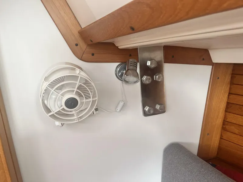 Slide: The Image of J/32 - 5872978