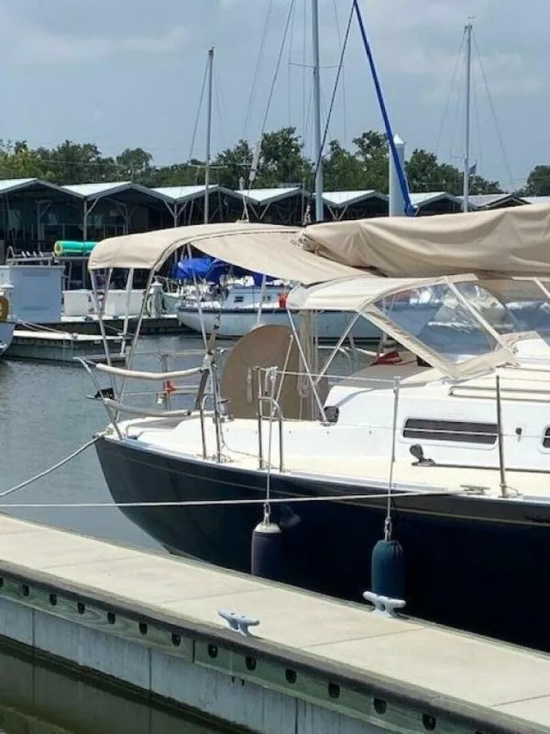 Slide: The Image of J/32 Bimini, Connector & Dodger - 5868091