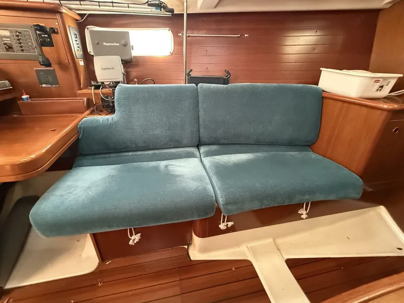 Slide: The Image of Beneteau OCEANIS 352 1998 - 5864885