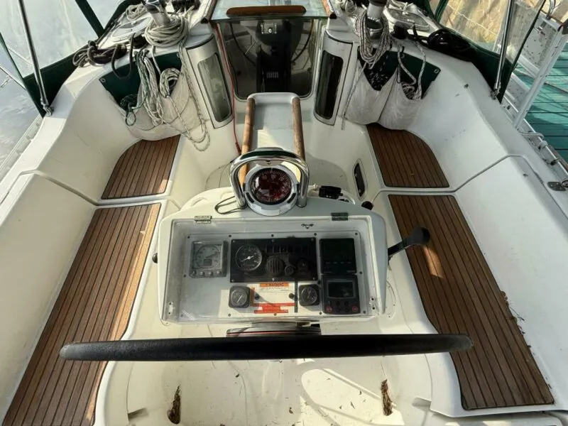 Slide: The Image of Beneteau OCEANIS 352 1998 - 5864895