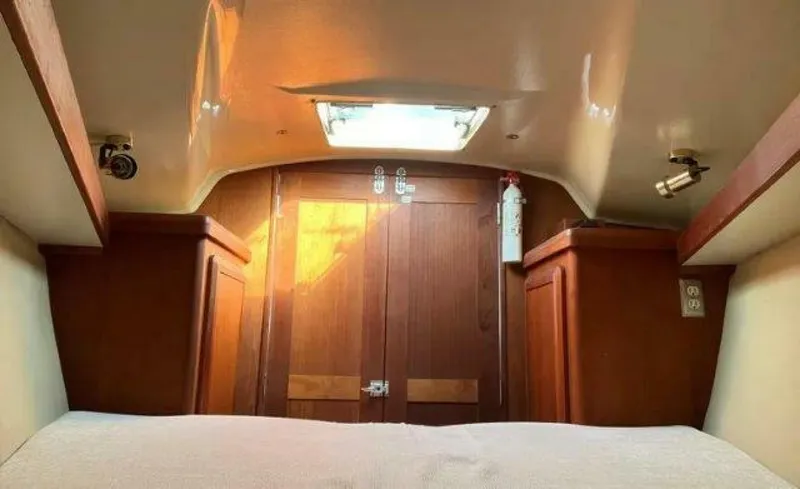 Slide: The Image of Hunter 35.5 1990 - 5865103