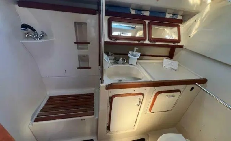 Slide: The Image of Hunter 35.5 1990 - 5865095