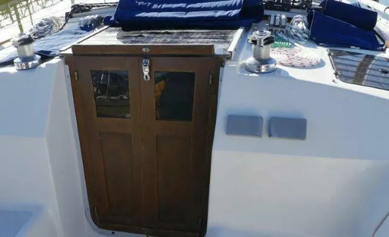 Slide: The Image of Hunter 35.5 1990 - 5865092