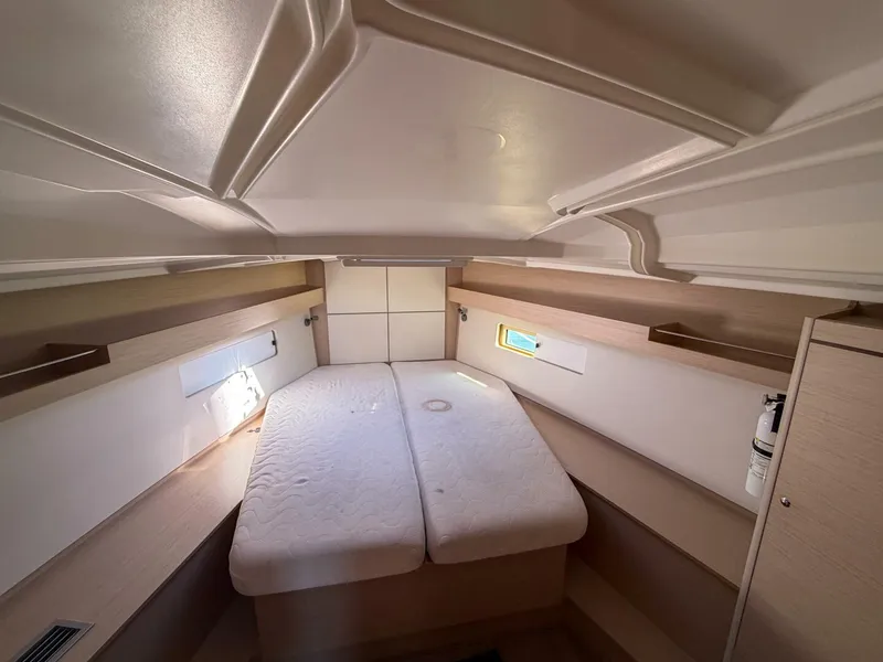 Slide: The Image of Beneteau 40.1 2022 - 5869383