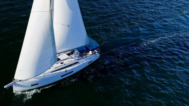 Slide: The Image of Beneteau 40.1 2022 - 5906323