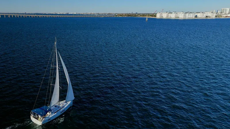 Slide: The Image of Beneteau 40.1 2022 - 5906340