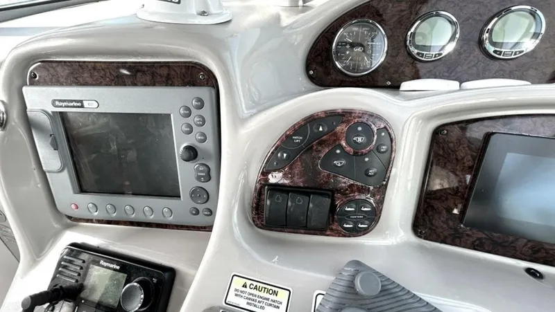 Slide: The Image of Sea Ray 320 2006 - 5869779