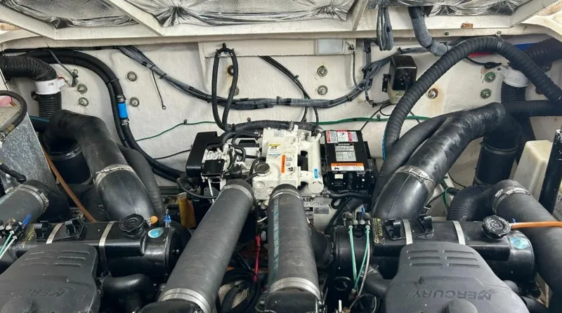 Slide: The Image of Sea Ray 320 2006 - 5869808