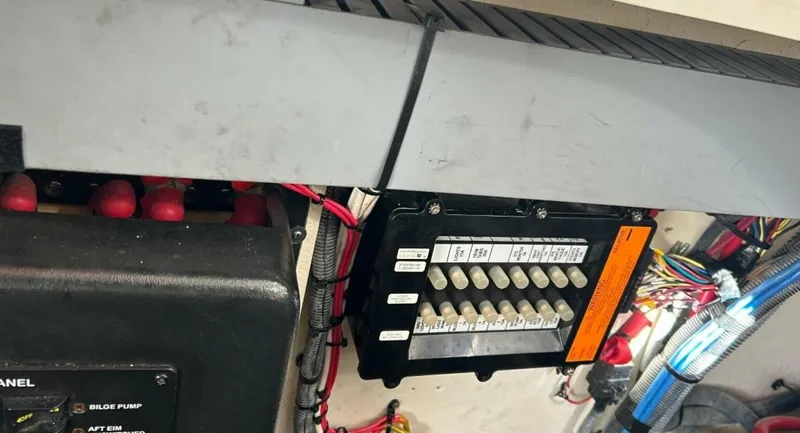 Slide: The Image of Sea Ray 320 2006 - 5869811