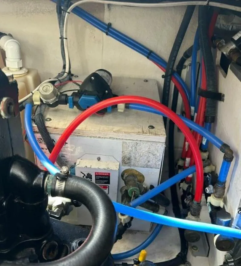 Slide: The Image of Sea Ray 320 2006 - 5869813