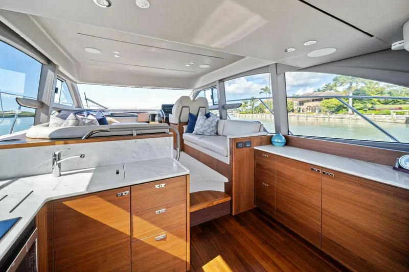 Slide: The Image of Princess F50 2023 - 5865711