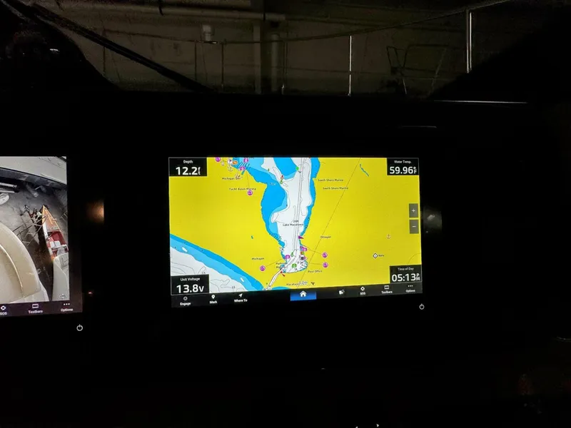 Slide: The Image of Carver C37 2017 - 5869732