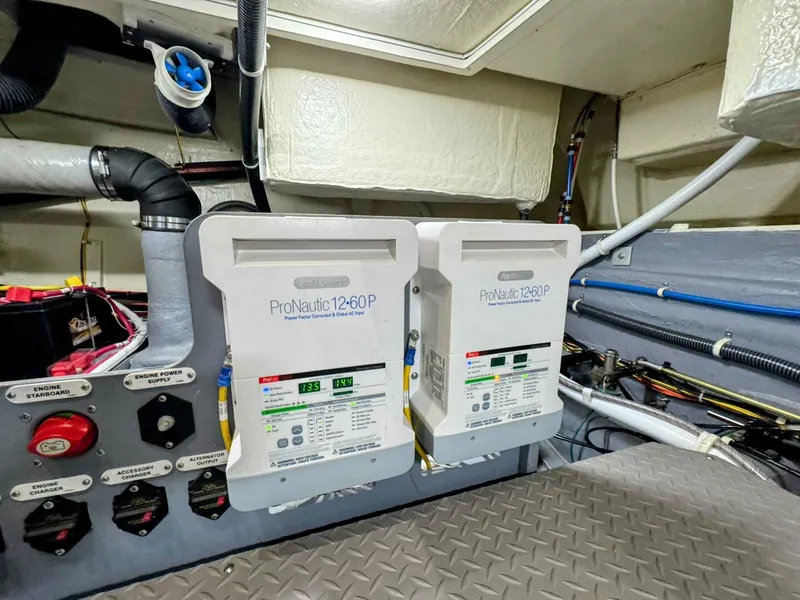 Slide: The Image of Carver Yachts C37 2017 - 5869678