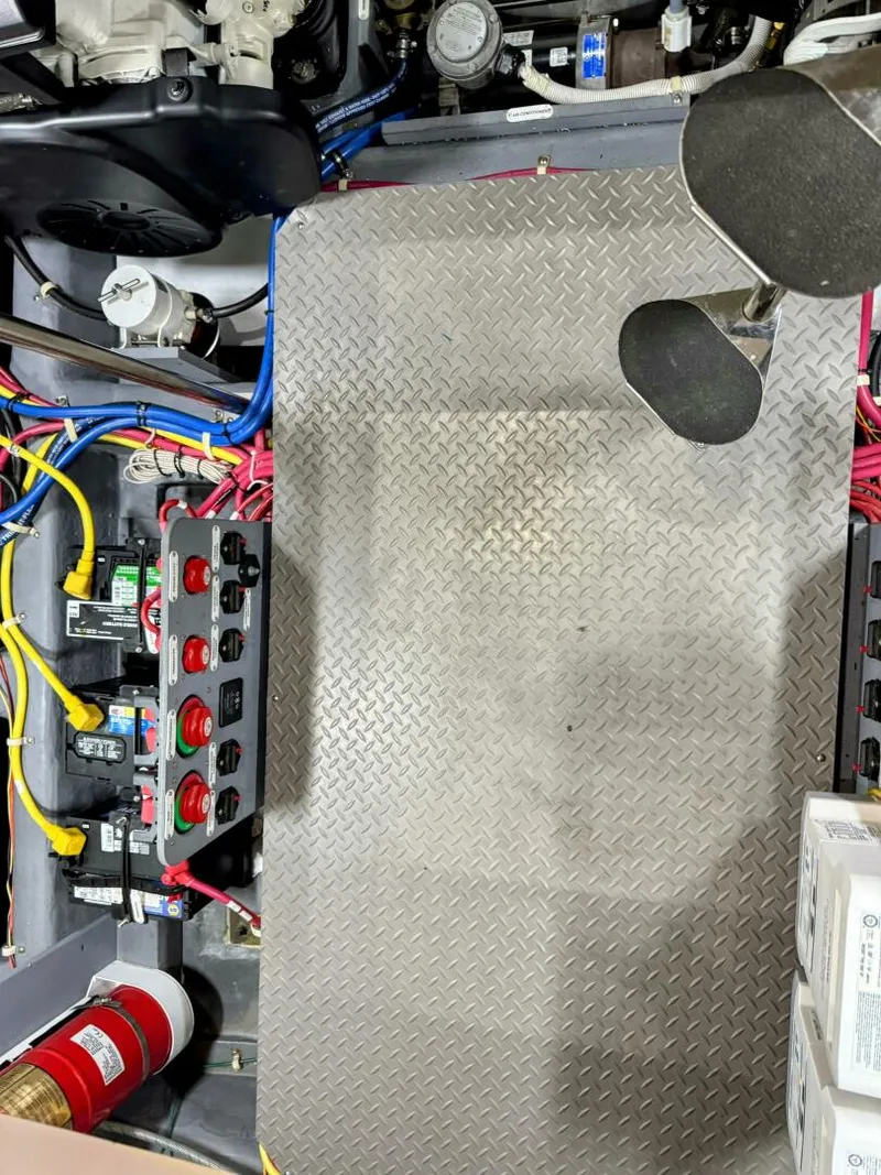 Slide: The Image of Carver Yachts C37 2017 - 5869695