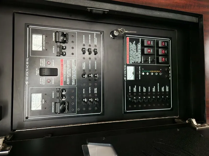 Slide: The Image of Monterey 335S 2017 - 5867496