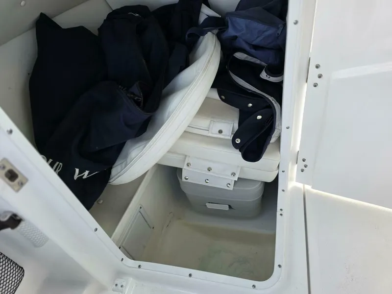 Slide: The Image of Four Winns HD3 2021 - 5865687