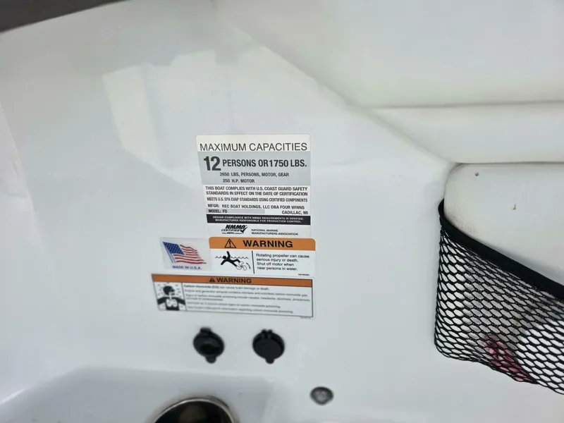 Slide: The Image of Four Winns HD3 2021 - 5865680