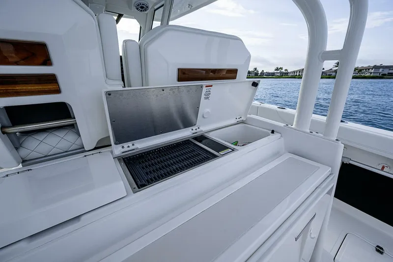 Slide: The Image of Pursuit S 328 Sport 2024 - 5865790