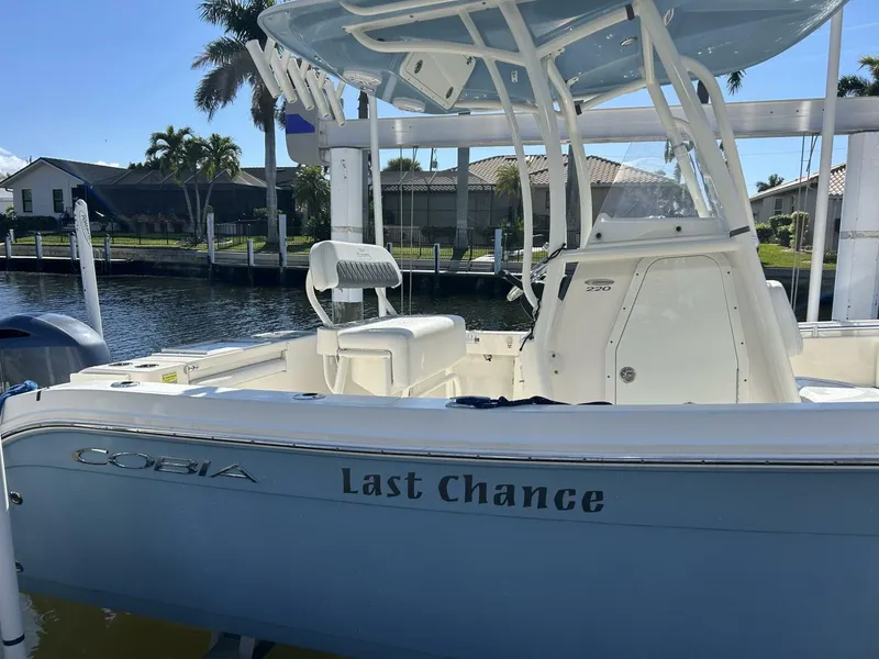 Slide: The Image of Cobia 220 Center Console 2022 - 5865932