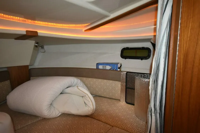 Slide: The Image of Ranger Tug R-27 Luxury Edition 2022 - 5866405