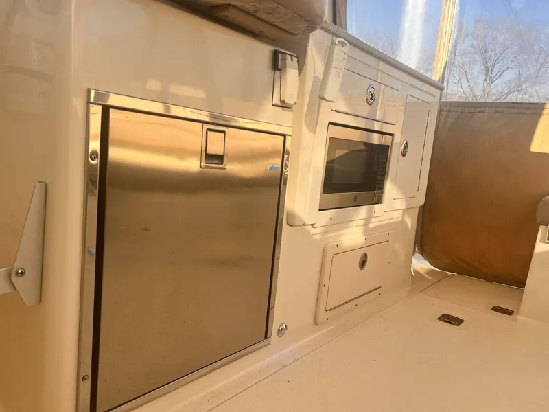 Slide: The Image of Mainship Pilot 31 2009 - 5867914