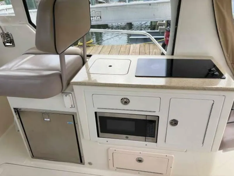 Slide: The Image of Mainship Pilot 31 2009 - 5867915