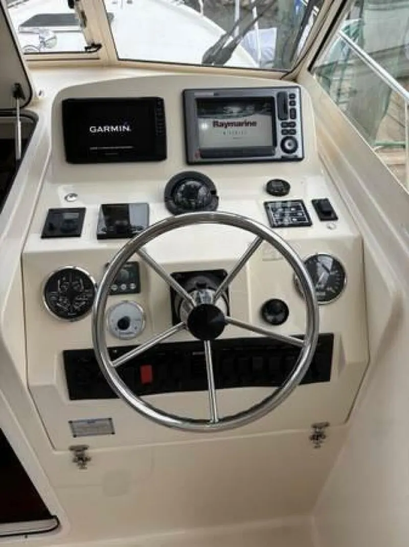 Slide: The Image of Mainship Pilot 31 2009 - 5867917