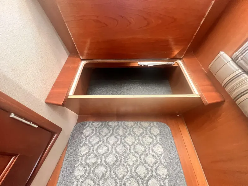 Slide: The Image of Mainship Pilot 31 2009 - 5867929