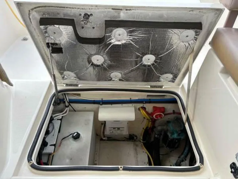 Slide: The Image of Mainship Pilot 31 2009 - 5867962