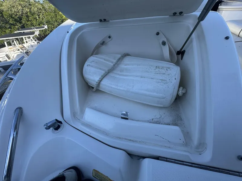 Slide: The Image of Sea Ray 290 Bowrider 2002 - 5866726