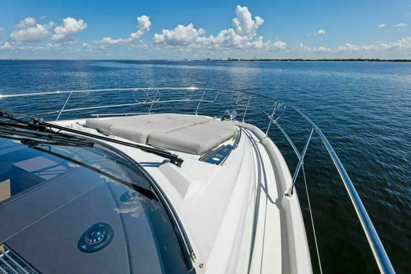 Slide: The Image of Prestige 460 Flybridge 2023 - 5867006