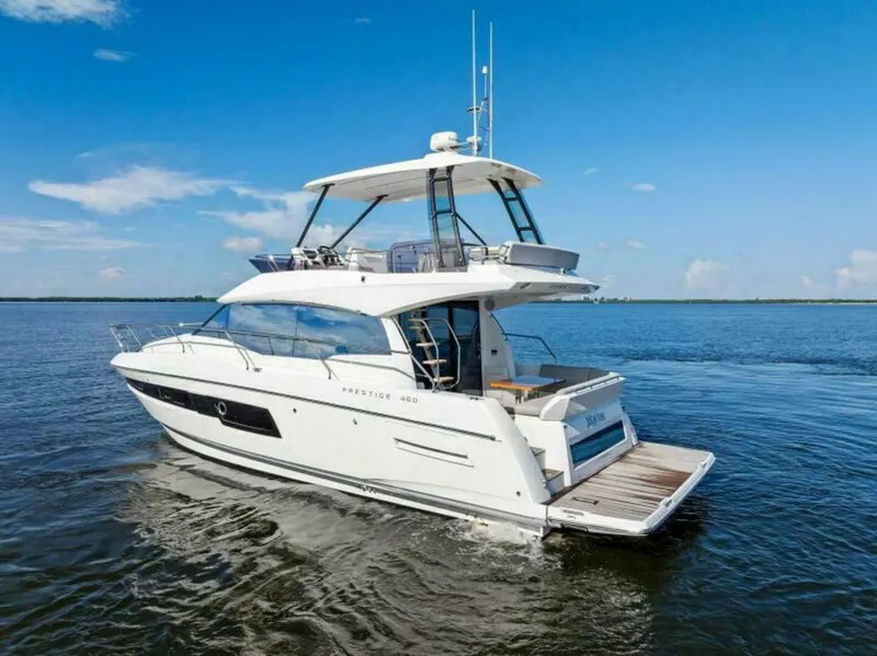 Slide: The Image of Prestige 460 Flybridge 2023 - 5867030