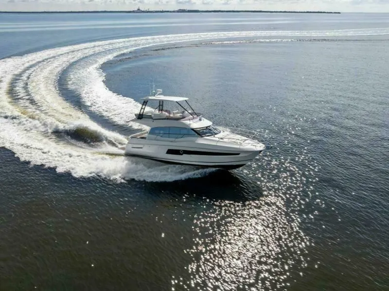 Slide: The Image of Prestige 460 Flybridge 2023 - 5867033