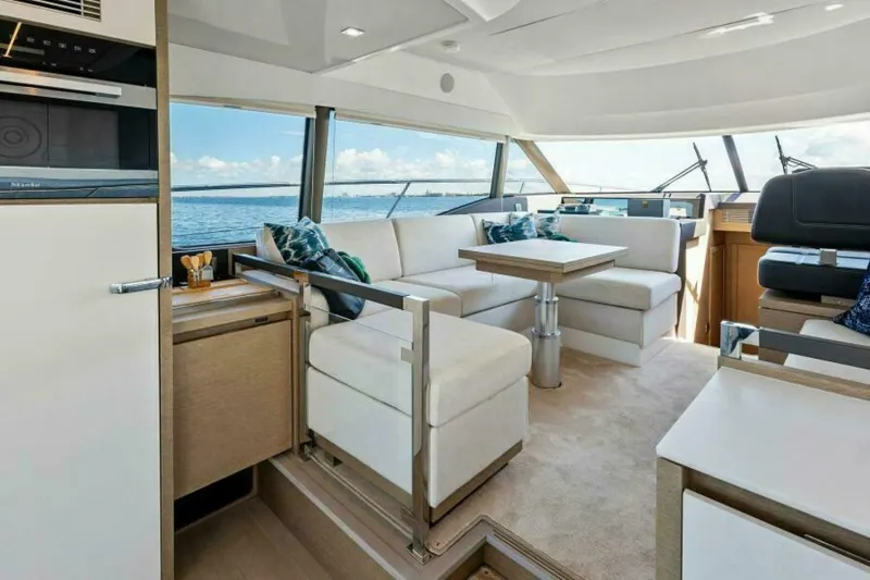 Slide: The Image of Prestige 460 Flybridge 2023 - 5866931