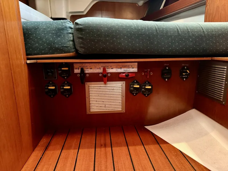 Slide: The Image of Beneteau Oceanis 461 2000 - 5872579