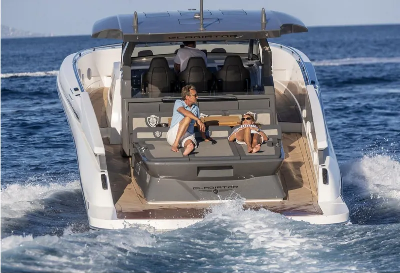 Slide: The Image of Canados Gladiator 493 Grand 2026 - 5867384