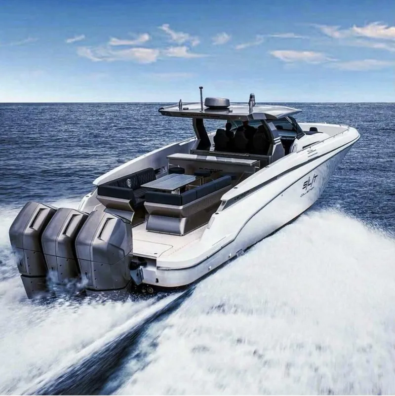 Slide: The Image of Canados Gladiator 493 Grand 2026 - 5867380