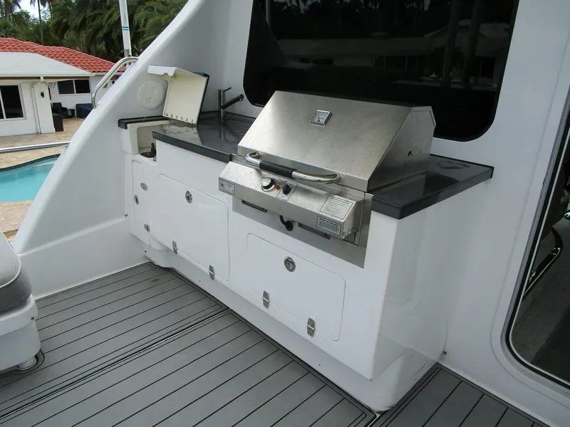 Slide: The Image of Upper Deck Grill And Sink - 5943448